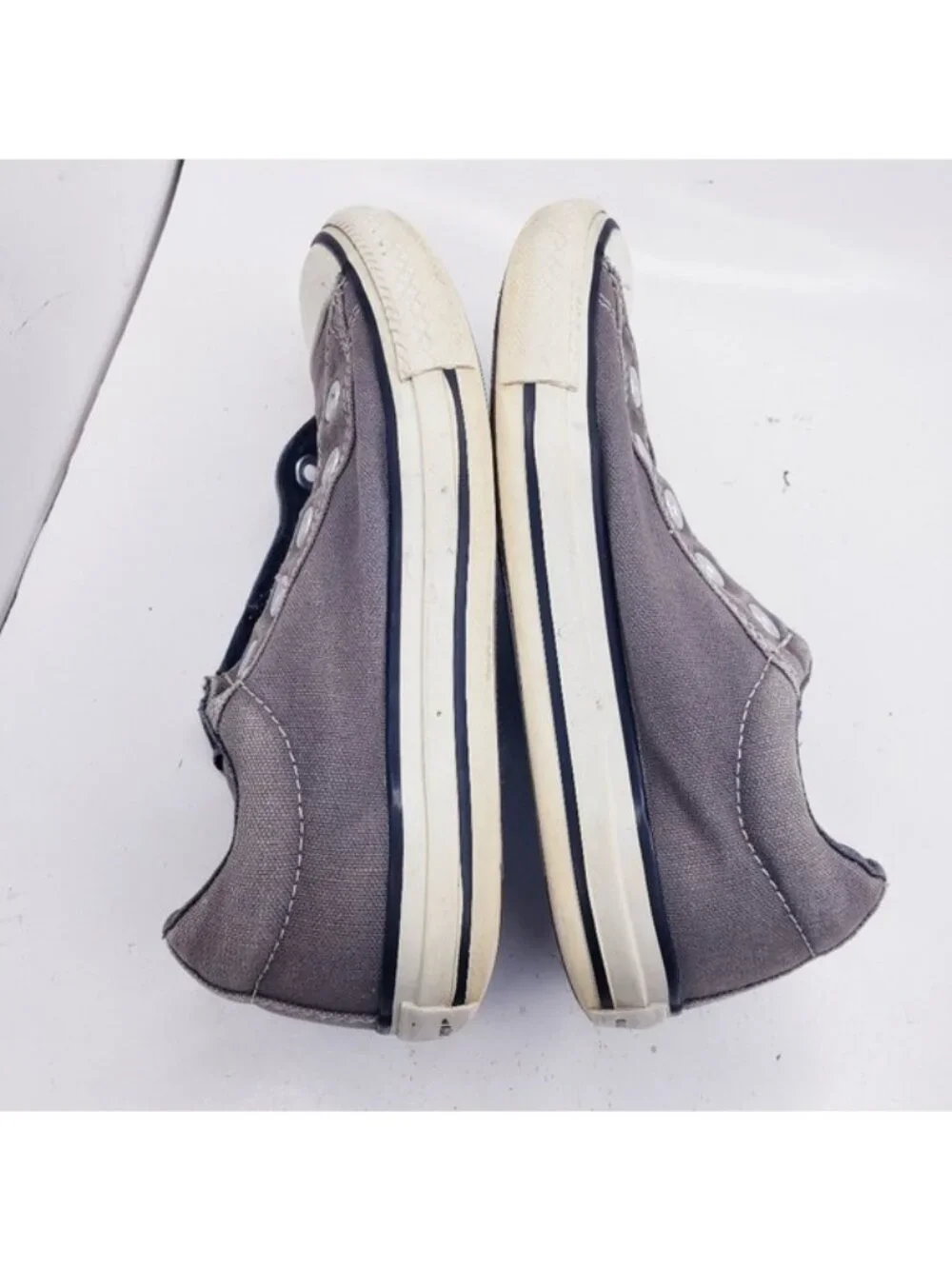 Converse Gray Canvas Low Top Chucks Slip On Shoes Boys Youth Size 2